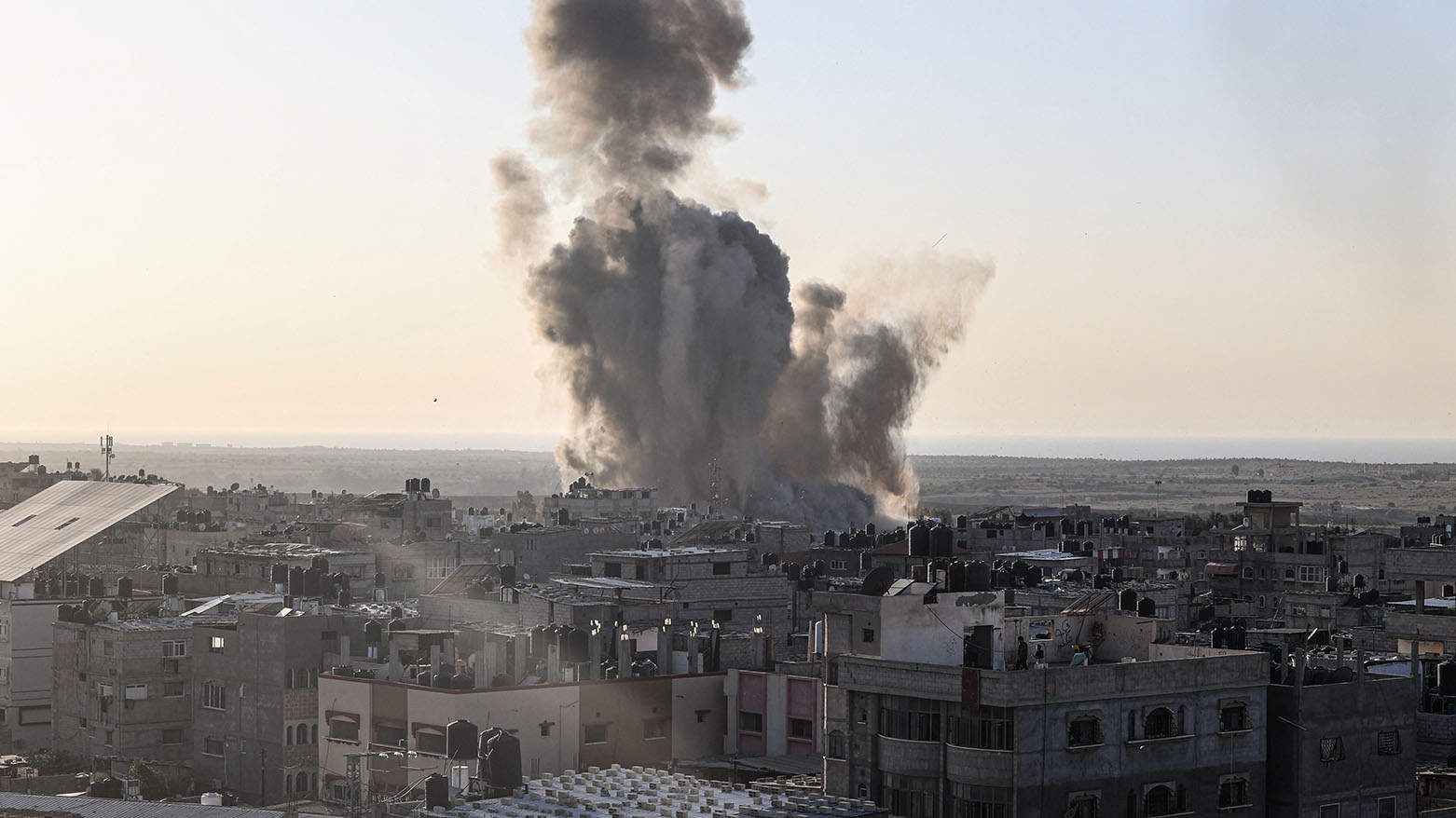 Amerîka: Ji ber êrîşên rêjîm û Rûsyayê li bakurê rojavayê Sûriyê, 120 hezar kes koçber bûne