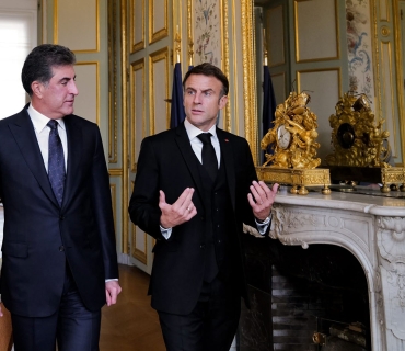 بانگهێشت و سەردانێکى فەرمى لە قۆناغێکى گونجاو و هەستیاردا