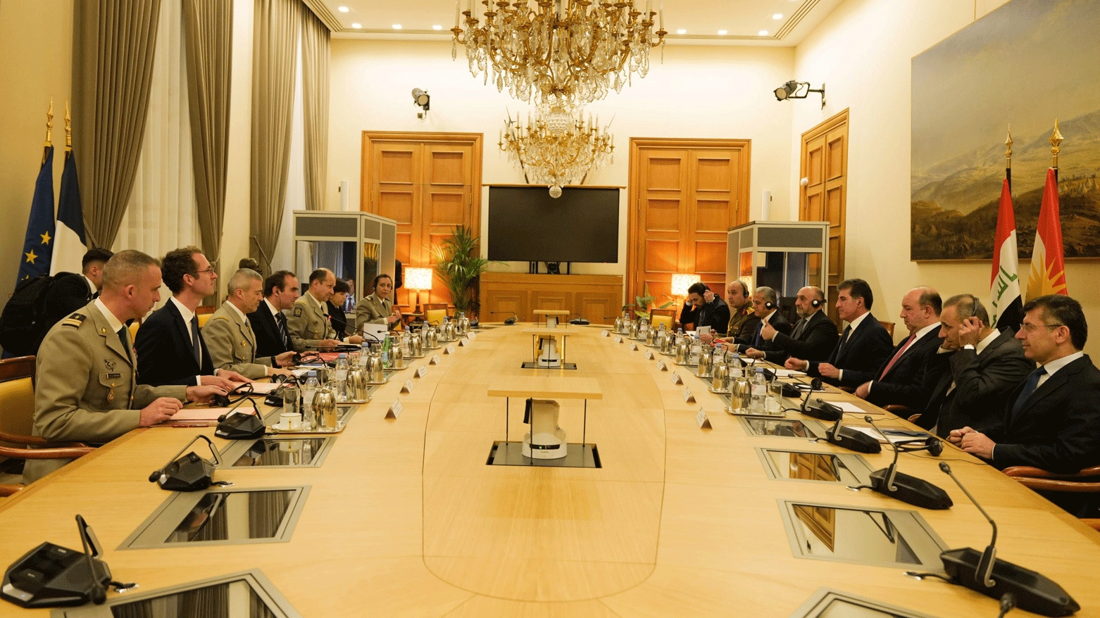 Serokê Herêma Kurdistanê û Wezîrê Berevaniyê yê Fransa civiyan