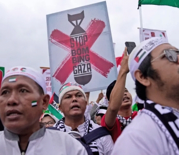 موسڵمانانی ئەندەنوسیا پشتگیری لەخەڵکی غەززە دەكەن