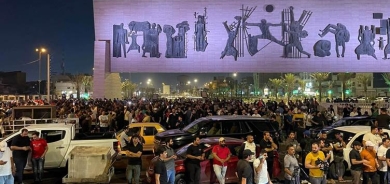 تلبية لزعيمهم.. الصدريون يتجمهرون بساحة التحرير في بغداد