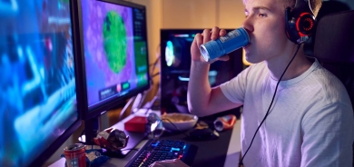 هل ثمة جانب مُظلم لمشروبات الطاقة؟