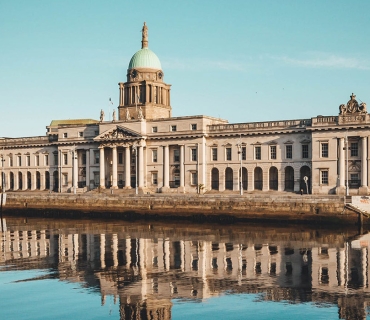 هەوڵی پەرلەمانی ئێرلەندا بۆ دەرکردنی باڵیۆزی ئیسرائیل