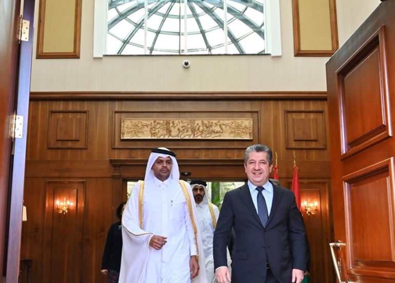 مەسرور بارزانى، سەرۆكی حکوومەتی هەرێمی كوردستان، پێشوازیى له‌ حسێن عه‌لى ساڵح ئه‌لفه‌زاله‌ کونسوڵى گشتيى قەتەڕ له‌ هه‌رێمى كوردستان كرد.