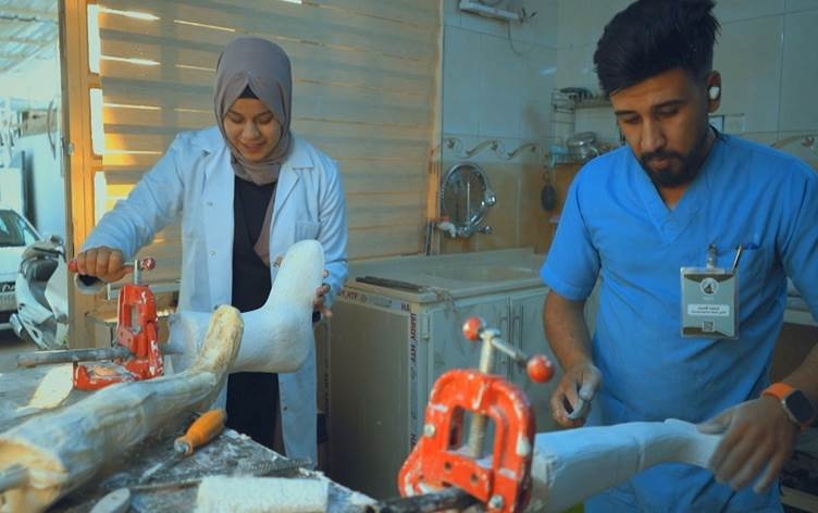 Bijîşkek li Mûsilê ji 26 hezar astengdaran re dest û lingan çêdike