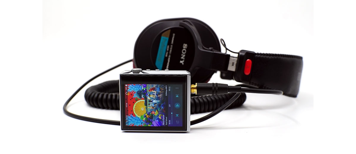 ئامێرێكی بچووكی بڵاوكردنەوەی فیلم و دەنگ