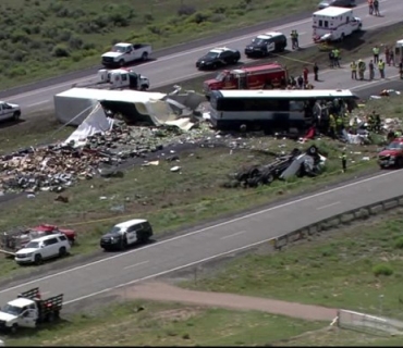 لە ڕووداوێکی هاتووچۆ لە توسکاراواسی ئەمریکا سێ كەس گیانیان لەدەستدا