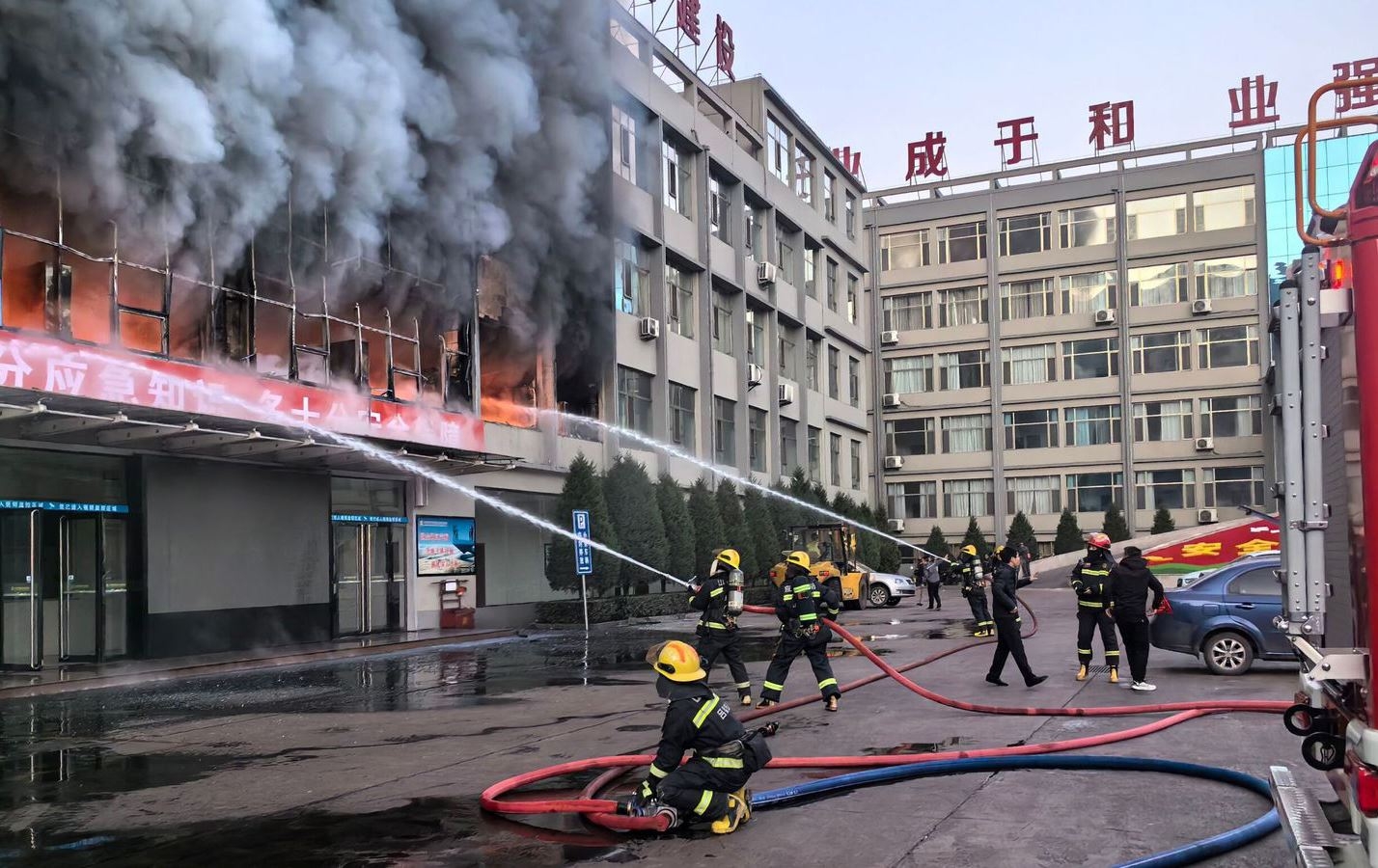 كەوتنەوەی ئاگرێکی کوشندە لە پارێزگای شانشی لە چین