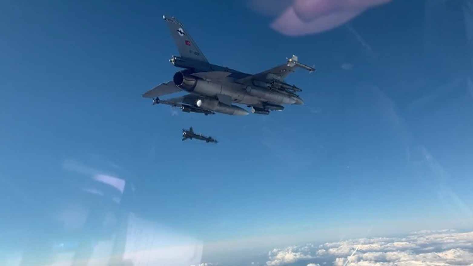 Tirkiyeyê 13 çekdar li Zap û Xwakurkê kuştin