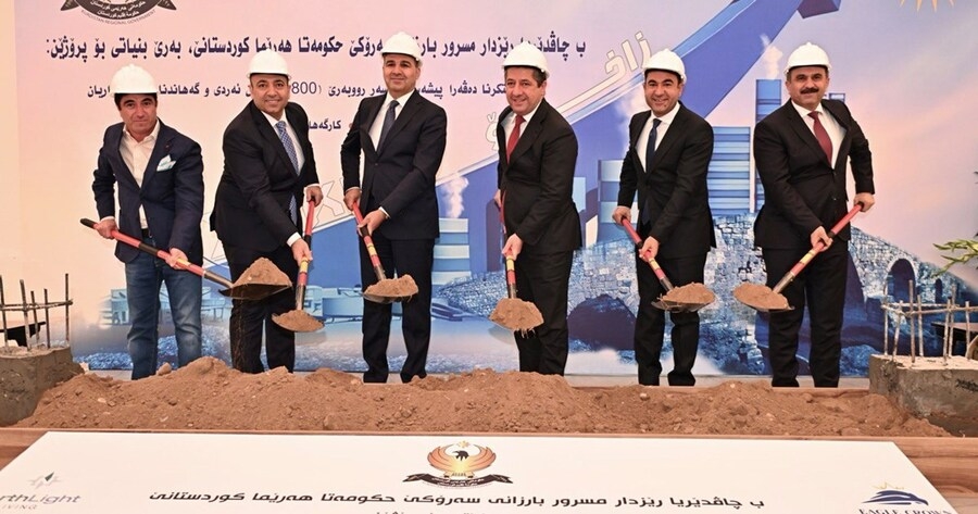 Serokwezîr kevrên bingehîn yên du projeyan danî