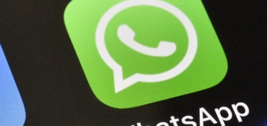 «واتساب» تطلق ميزة ربط الحسابات بالبريد الإلكتروني