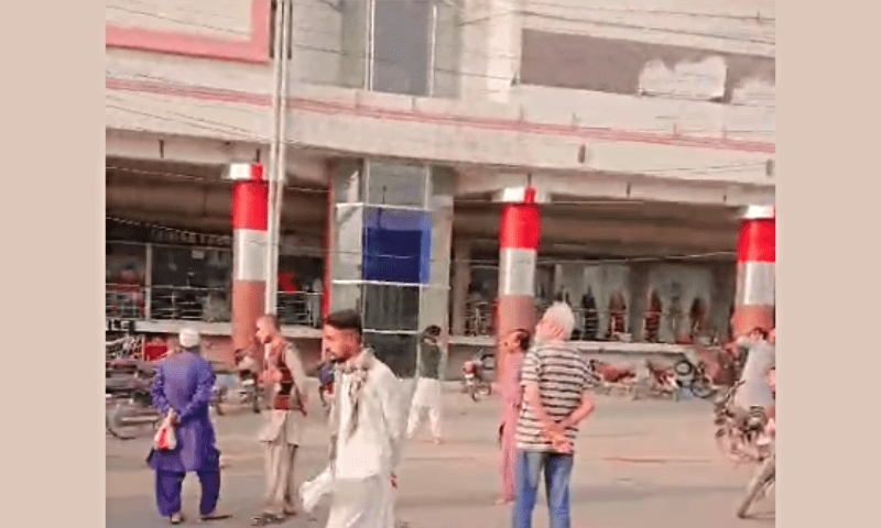 بەهۆی ئاگرکەوتنەوە لە مۆڵێکی بازرگانی چەند کەسێک گیانیان لەدەستدا