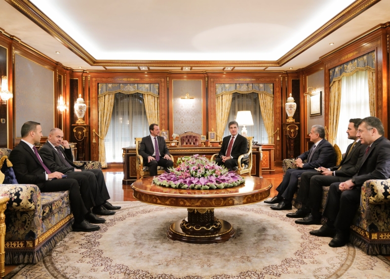 سه‌رۆك نێچيرڤان بارزانى پێشوازى له‌ كونسولى گشتیی نوێى فه‌ره‌نسا كرد