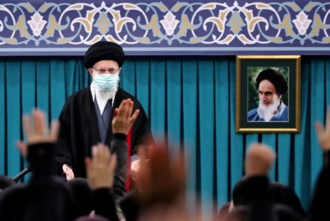 Daxwaza bloke kirina hesabên Xamneyî tê kirin