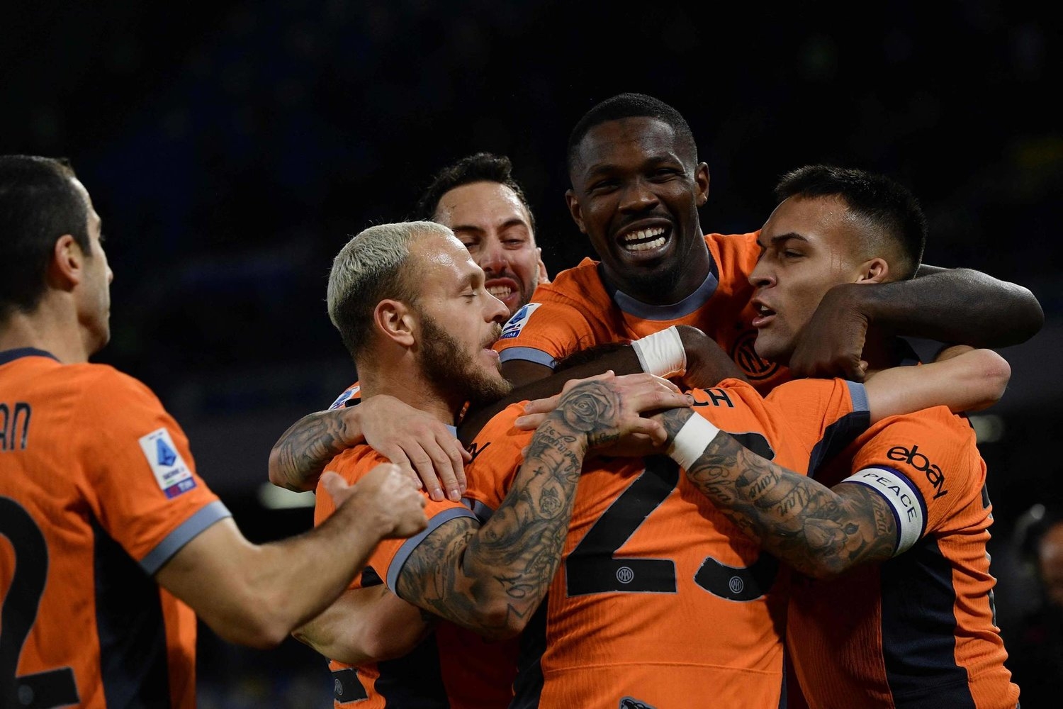 الدوري الإيطالي: إنتر يسقط نابولي في عقر داره ويستعيد الصدارة من اليوفي