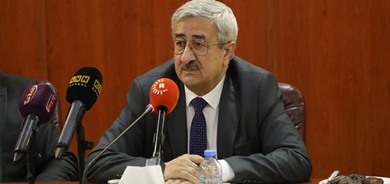 سەربەست ئامێدی  سەرۆكی پێشووی كۆمیسیۆنی باڵای هەڵبژاردنەكانی عێراق:     لە دامەزراندنی ئەنجومەنی دامەزراندنی دەوڵەتی عێراقدا لە كۆی 100 كورسی 30 كورسیی كۆتا بووە