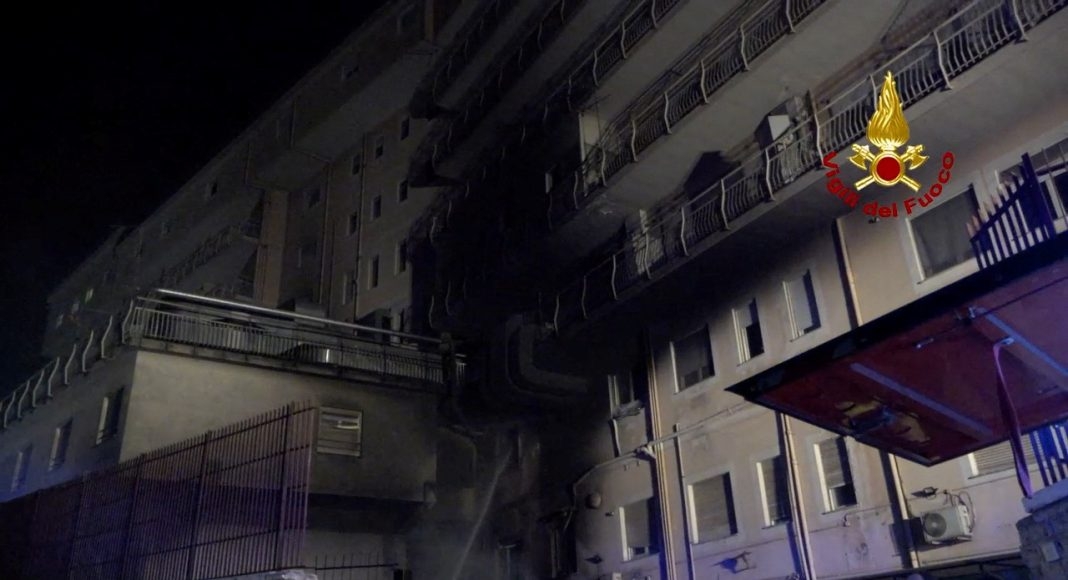 بەهۆی ئاگرکەوتنەوە لە نەخۆشخانەیەک سێ کەس گیانیان لەدەستدا