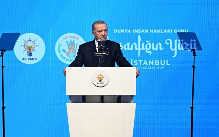 Erdogan di Roja Cîhanî ya Mafê Mirovan de li ser Kurdî axivî