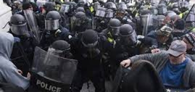 دەستگیرکردنی ژمارەیەک لە چالاکانی دژی شەڕ لە باڵەخانەی کۆنگرێسی ئەمریکا