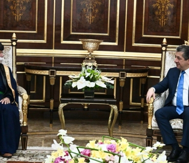 سەرۆکی حکوومەتی هەرێمی کوردستان پێشوازیی لە سەید ڕەحیم سەید عەزیم و کەسایەتیی ئایینی ناسراوی کاکەیی و شاندێکی یاوەری کرد.