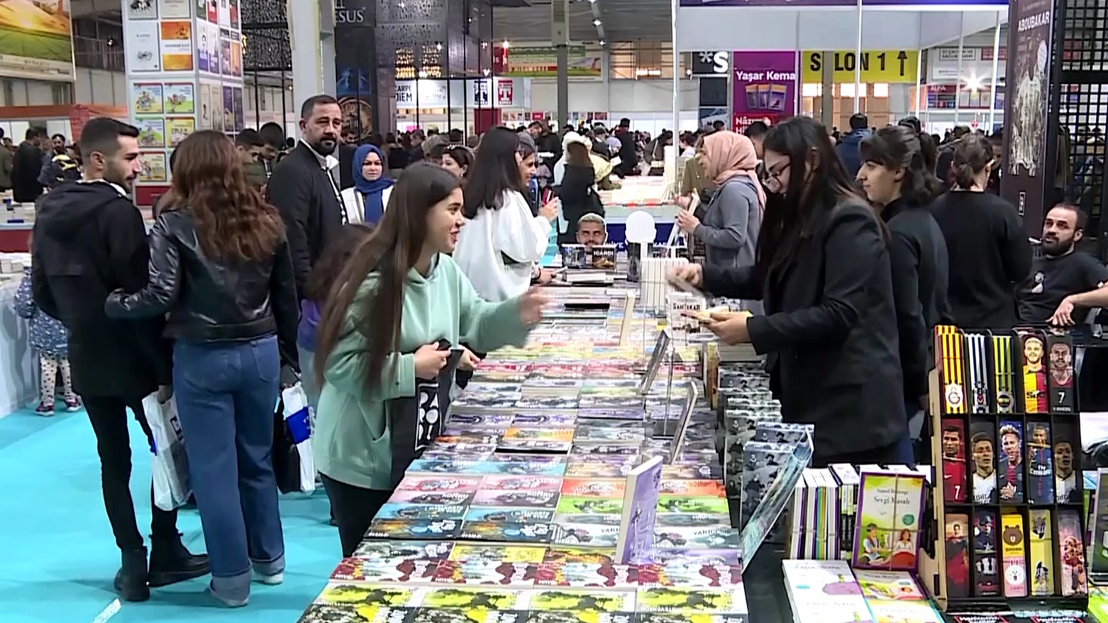 Li Diyarbekirê Pêşangeha Pirtûkan a Mezopotamyayê hat vekirin