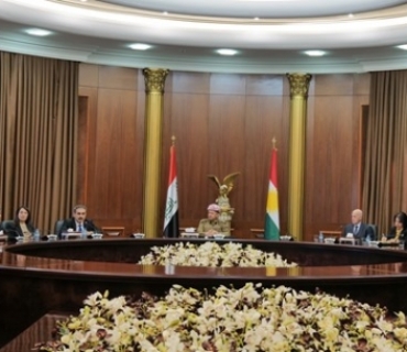 سەرۆك بارزانی لەگەڵ سكرتاریەتی یەكێتیی ئافرەتانی كوردستان كۆبوویەوە