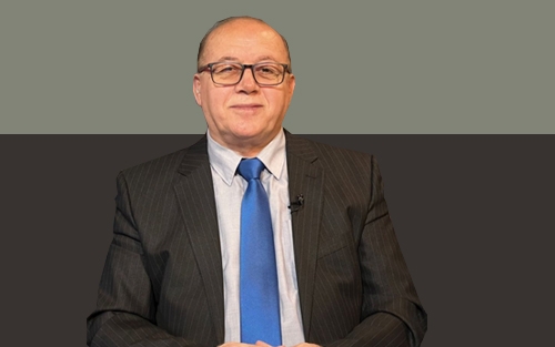 د. ئەحمەد سەفاڕ  پسپۆڕی دارایی و ئابووری بۆ گوڵان:  لە بەغدا شتێك نییە بە ناوی دەستوور و یاسا و بودجە، تەنانەت وەزارەتی دارایی حكومەتی عێراقی فیدڕاڵیش سەربەخۆیی خۆی لە دەست داوە