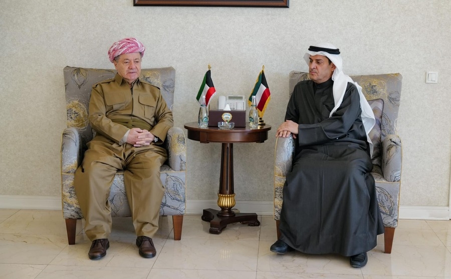 سەرۆک بارزانی بە مەبەستی گەیاندنی پرسە و هاوخەمی بۆ کۆچی دوایی ئەمیری کوێت سەردانی کونسوڵخانەی کوێت لە شاری هەولێر دەکات