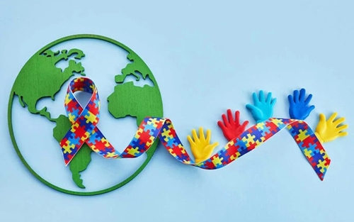 ئەو خێزانانەی منداڵی ئۆتیزمیان هەیە، بە بارودۆخێكی سەختدا تێپەڕ دەبن