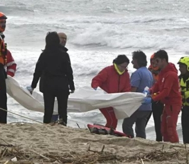 بەهۆی نوقمبوونی بەلەمێک کە پەنابەرانی هەڵگرتبوو زیاتر لە ٦٠ کەس گیانیان لەدەستدا