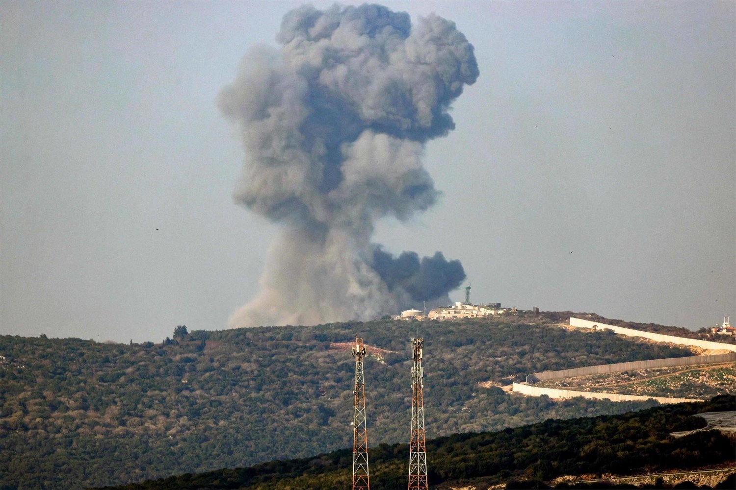 إسرائيل تريد إبعاد «حزب الله» لمسافة 6 أميال من الحدود لإنهاء التوتر مع لبنان