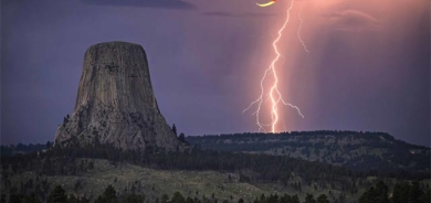 تاوەری شەیتانی سامناك