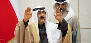 الشيخ مشعل الأحمد الجابر يؤدي اليمين الدستورية أميراً للكويت