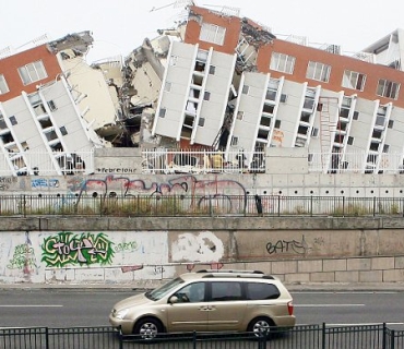 بوومەلەرزەیەک بە گوڕی ٦.٢ پلە وڵاتی پیرۆی هەژاند