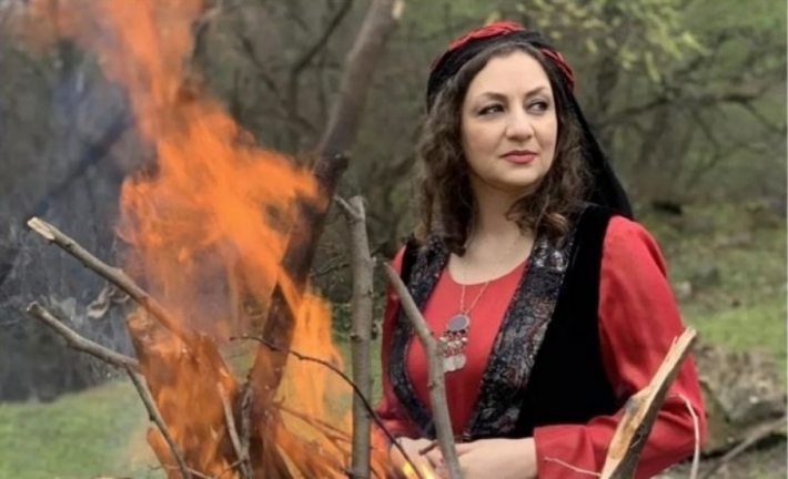 ايران.. اكثر من 3 اعوام سجن بحق ناشطة ومعلمة للغة الكوردية