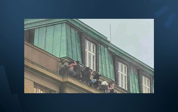 Xwendekarê zanîngehê 15 kes kuştin, 25 kes birîndar kirin