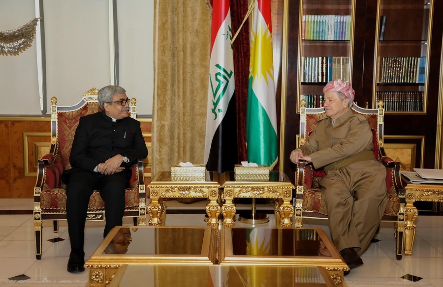 ســەرۆك بارزانی پێشوازی لــە كونسوڵی هیندستان لە هەولێر دەكات