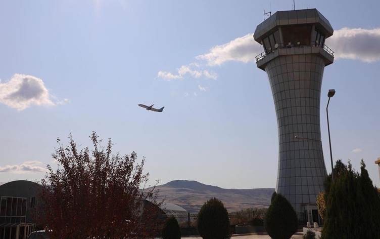 تركيا تمدد تعليق الرحلات الجوية لمطار السليمانية 6 أشهر أخرى