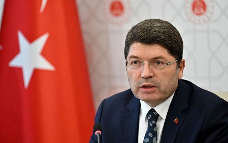 Wezîrê Dadê, li ser 'xweserî û federasyonê' bersiv da HUDA PARê