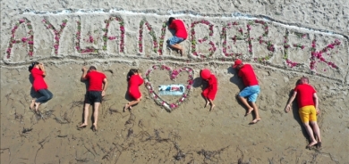 يجسد مأساة عائلة من غربي كوردستان.. قصة الطفل الكوردي 