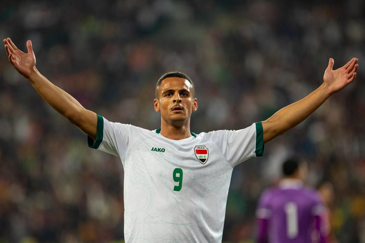 علي الحمادي: اللعب للعراق يمنحني الكبرياء… و حلمي «البريميرليغ»