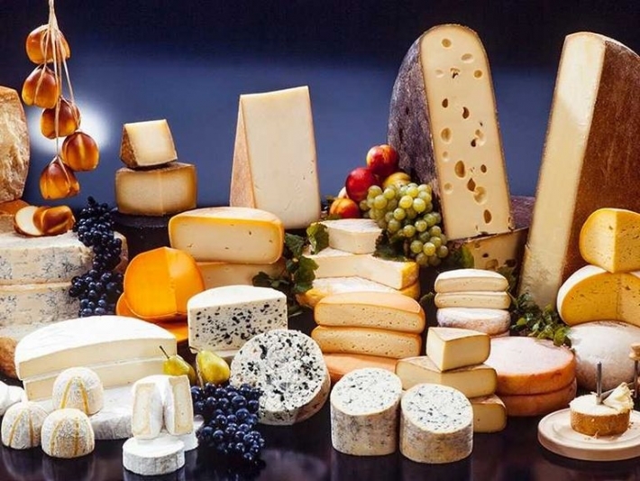 دراسة تحذر: الأجبان مثل المخدرات