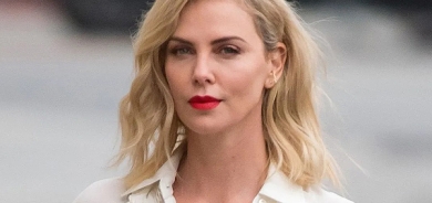 زمانی چارلیز تێرۆن توشی گرفتی دەكات