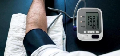 استشاري أمراض قلب: علاج ارتفاع ضغط الدم بيد المريض