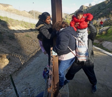 ڕفاندنی ٣١ کۆچبەر لە ڕێگای ئەمریکا لەلایەن تاوانبارانی مەکسیکییەوە