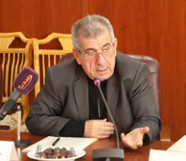 عەبدولڕەزاق عەلی   ئەندامی بازنەی گفتوگۆ:     پرۆسەی هێنانی عەرەب و نیشتەجێكردنیان لە شنگال و مووسڵ و كەركووك و خانەقین تا دەگاتە مەندەلی، پرۆسەیەكی سیاسیی شۆڤێنیانەیە