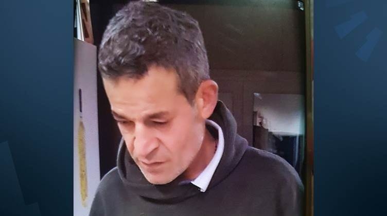 مقتل لاجئ كوردي من دهوك طعناً بالسكين في منزله باليونان