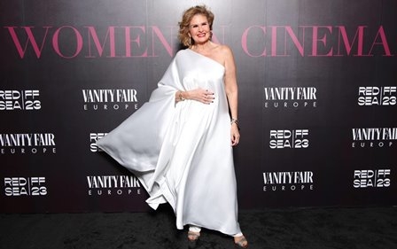 يسرا: «الأزمة الاقتصادية» وراء تراجع الإنتاج الفني بمصر