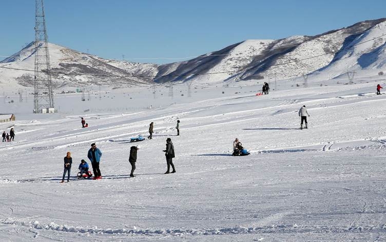 Bakurê Kurdistanê: Werzişa kaşûnê bala geştyaran kişand ser xwe