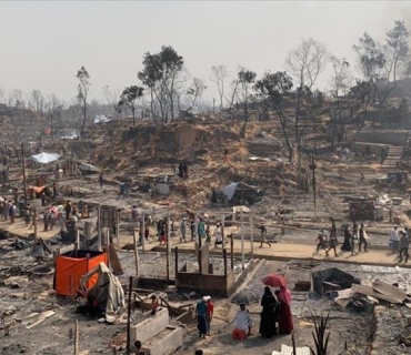 لە کەمپێکی پەنابەران هەزار خێمە ئاگریان گرت